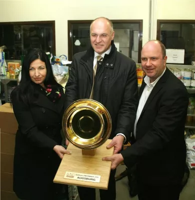 Bild: Augsburg gewinnt den „Goldenen Fressnapf 2011“