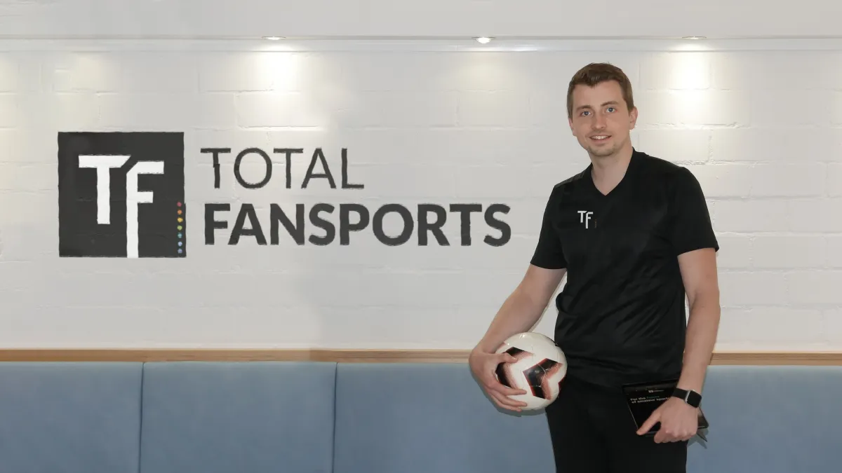 Gregor Demmer, CEO und Mitgründer von Total Fansports, ist derzeit ein gefragter Gesprächspartner (© Total Fansports GmbH)