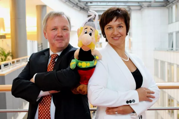 Aktiv gegen Sperrklausel-Mauschelei: Müller und Gericke starten 'Unternehmen Asterix' Bild: Aktiv gegen Sperrklausel-Mauschelei: Müller und Gericke starten 'Unternehmen Asterix'