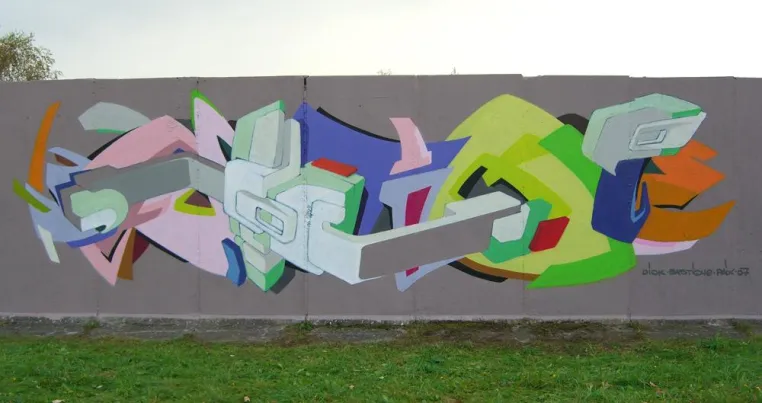 Bild: "Graffiti trifft Design trifft Malerei" - ein Projekt von Designer Dirk Jung und Künstler Sebastian Bieler