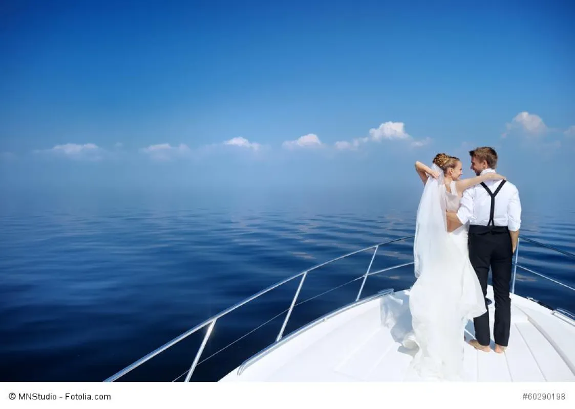 auf einer Yacht heiraten mit WUNSCHFEE