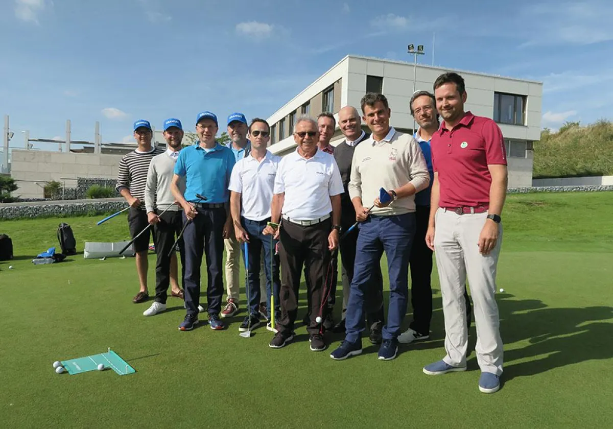 Wiestaw Kramski und Michael Torres mit PGA Golf Professionals beim Training im Kölner GC.