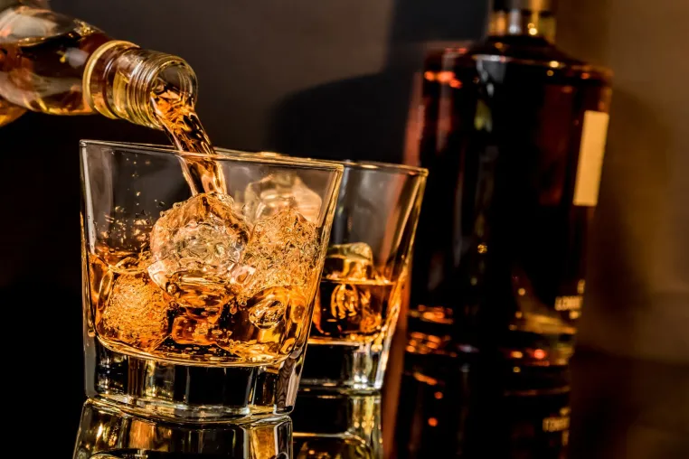 Die Erfolgsgeschichte live erleben: Whisky.de, microtech und Oxid machen ihr Erfolgsmodell erlebbar Bild: Die Erfolgsgeschichte live erleben: Whisky.de, microtech und Oxid machen ihr Erfolgsmodell erlebbar