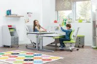 Gut für Kids: Höhenverstellbare Schreibtische von moll Bild: Gut für Kids: Höhenverstellbare Schreibtische von moll