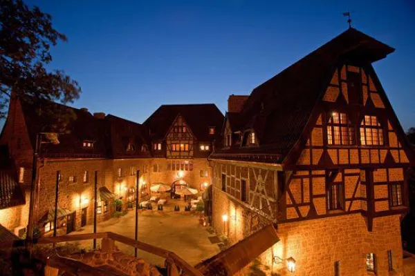 Bild: Alleinreisende, Familien und Kulturinteressierte: das Hotel auf der Wartburg bietet neue Reiseangebote