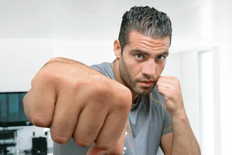 Bild: Manuel Charr: Noch aus der Reha schickt er Kampfansage an David Haye.