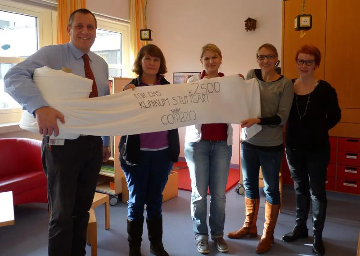 Anlage: Prof. Dr. med. Bielack, Mitarbeiterinnen HOPP Team, comazo: Yasmin Kozuha, Stephy Masso