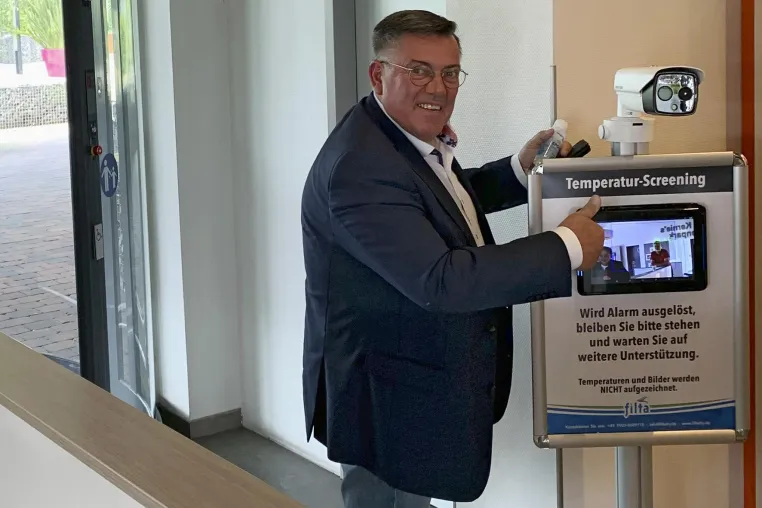 Bild: Hotel im Wunderland Kalkar ergänzt Corona-Schutzmaßnahmen um Fieber-Screening mit dem ThermoGuard von FiltaFry