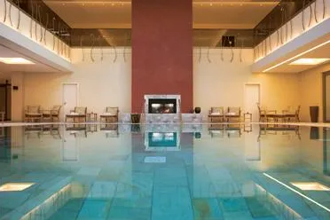 Bild: Relax-Guide zeichnet das Wald & Schlosshotel Friedrichsruhe aus – Bester Wellnessbereich in Deutschland