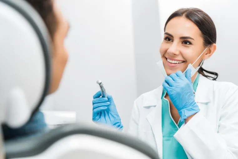 Frankreichs Dentalbranche auf der IDS Bild: Frankreichs Dentalbranche auf der IDS