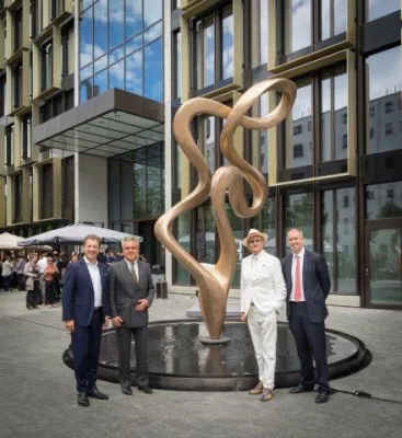 Bild: Bronzekunst für das preisgekrönte „NOVE by Citterio“