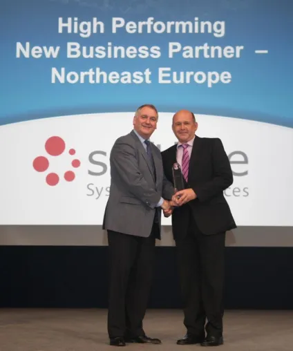 IBM zeichnet Softline Systems & Services aus Weiterstädter IT–Systemhaus erhält internationale Auszeichnung Bild: IBM zeichnet Softline Systems & Services aus Weiterstädter IT–Systemhaus erhält internationale Auszeichnung