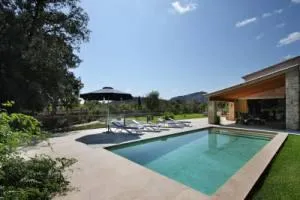 Bild: BELLEVUE Ferienhaus legt neue Reisepakete für europäische Urlaubsinseln auf