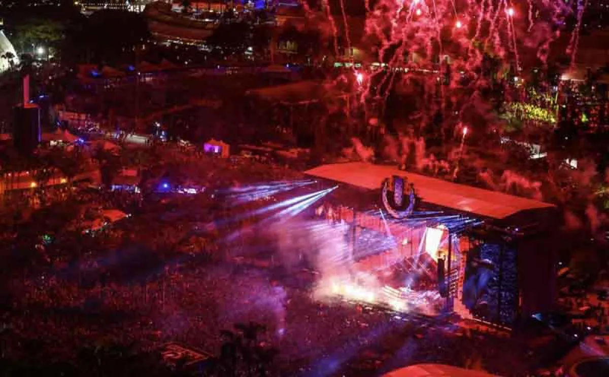 Ultra Music Festival feiert 20-jähriges Jubiläum mit ELATION Proteus (Foto: © ELATION Professional)