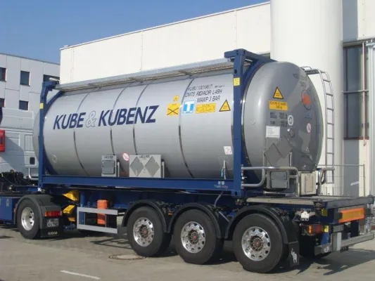 Kube & Kubenz schickt ersten Tankcontainer von Köln nach Çesme, Türkei Bild: Kube & Kubenz schickt ersten Tankcontainer von Köln nach Çesme, Türkei