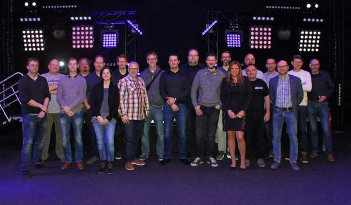 ELATION Vertriebsteam bei LMP (Foto: ELATION/LMP)