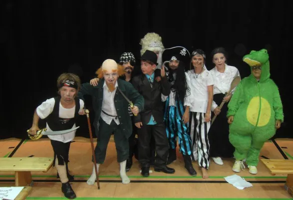 Pünktlich zum Start ins neue Schuljahr – Molton für kreative Raumgestaltung in Schulen Bild: Pünktlich zum Start ins neue Schuljahr – Molton für kreative Raumgestaltung in Schulen