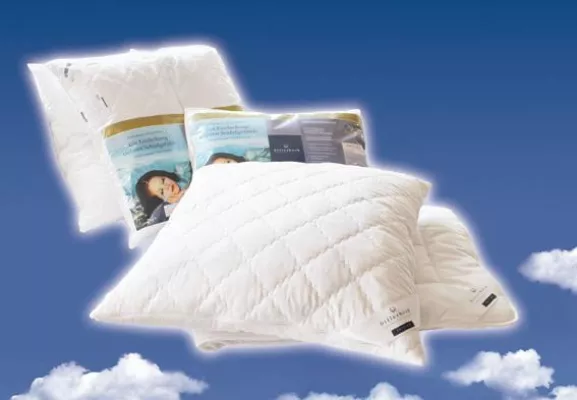 Bild: SALOMEA bietet einzigartige Kombination: vitalisierender Schlaf und nächtliche Hautpflege – dank Algen