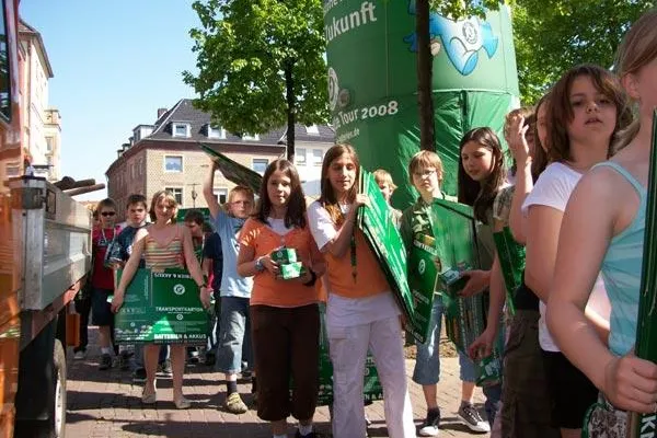Bild: Umweltinitiative BATT-Recycle Tour 2008 erfolgreich beendet - GRS Batterien sammelt über 50 Tonnen