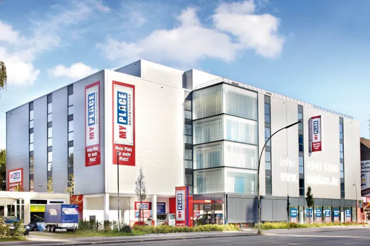 „Hotels für Dinge“ ausgebaut: 10 Jahre MyPlace in Hamburg und 466 neue Lagerabteile Bild: „Hotels für Dinge“ ausgebaut: 10 Jahre MyPlace in Hamburg und 466 neue Lagerabteile