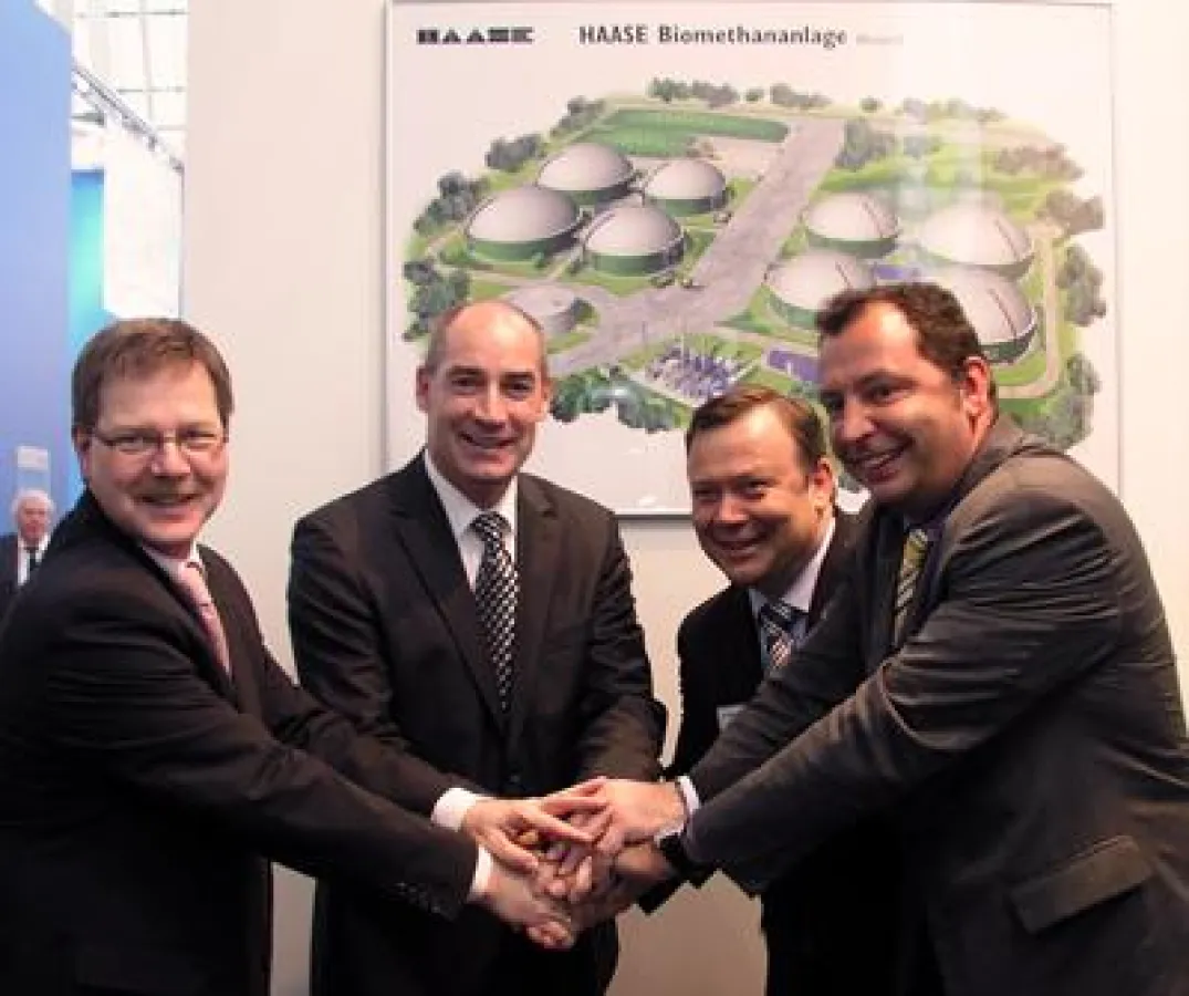 E.ON Mitte Wärme Geschäftsführer Martin Severin und Siegmund Laufer sowie