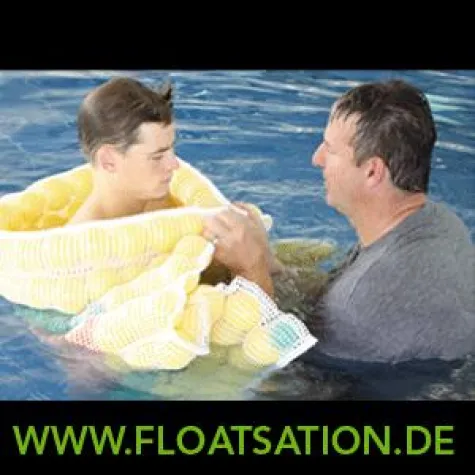 Bild: SICHERES SCHWEBEN IM WASSER: FLOATSATION KOMMT NACH DEUTSCHLAND UND ÖSTERREICH