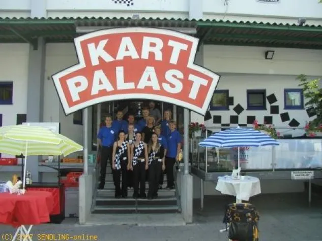 Bild: Rennen im Kartpalast