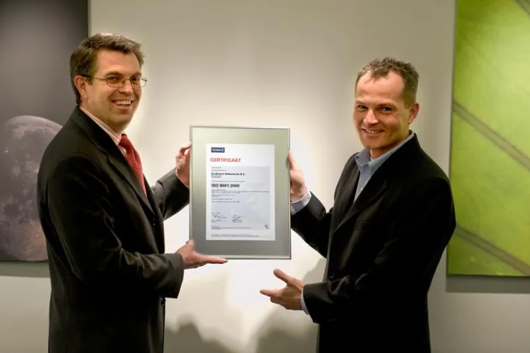 Bild: KEMA erteilt EvoSwitch ISO-9001-Zertifikat