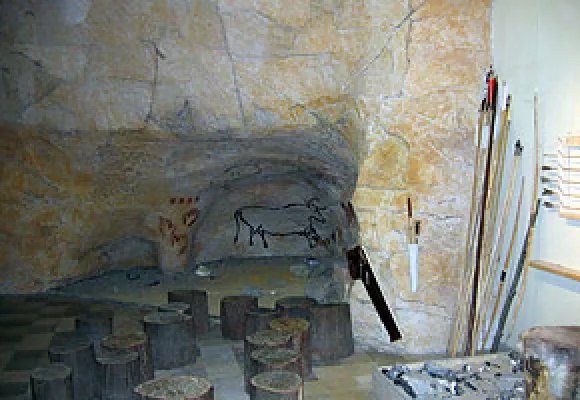 Bild: Familienausflug in die Steinzeit: Kreativ-Wochenende mit Bogenbau für Kinder & Wellness für Erwachsene