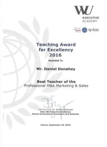 Bild: Daniel Donahey zum 2. Mal “Teaching Award for Excellency”: Best Teacher of Professional MBA Marketing & Sales