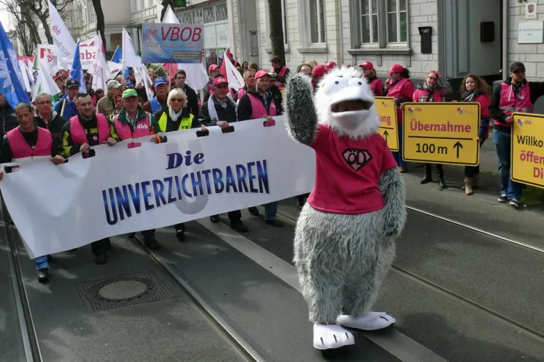 Warnstreik: Den Unverzichtbaren platzte in Bonn der Kragen Bild: Warnstreik: Den Unverzichtbaren platzte in Bonn der Kragen