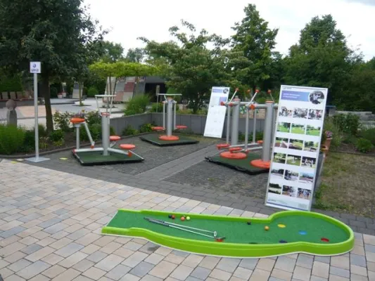 Bild: SAYSU® präsentiert Outdoor Bewegungsgeräte für Fitness-Parcours, Senioren- und Mehrgenerationenspielplätze