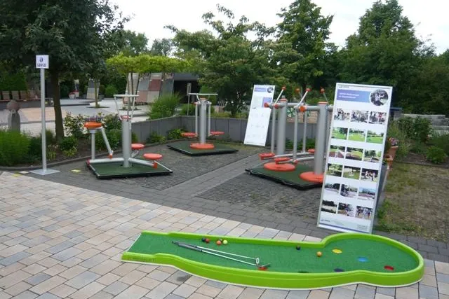 SAYSU® präsentiert Outdoor Bewegungsgeräte für Fitness-Parcours, Senioren- und Mehrgenerationenspielplätze Bild: SAYSU® präsentiert Outdoor Bewegungsgeräte für Fitness-Parcours, Senioren- und Mehrgenerationenspielplätze