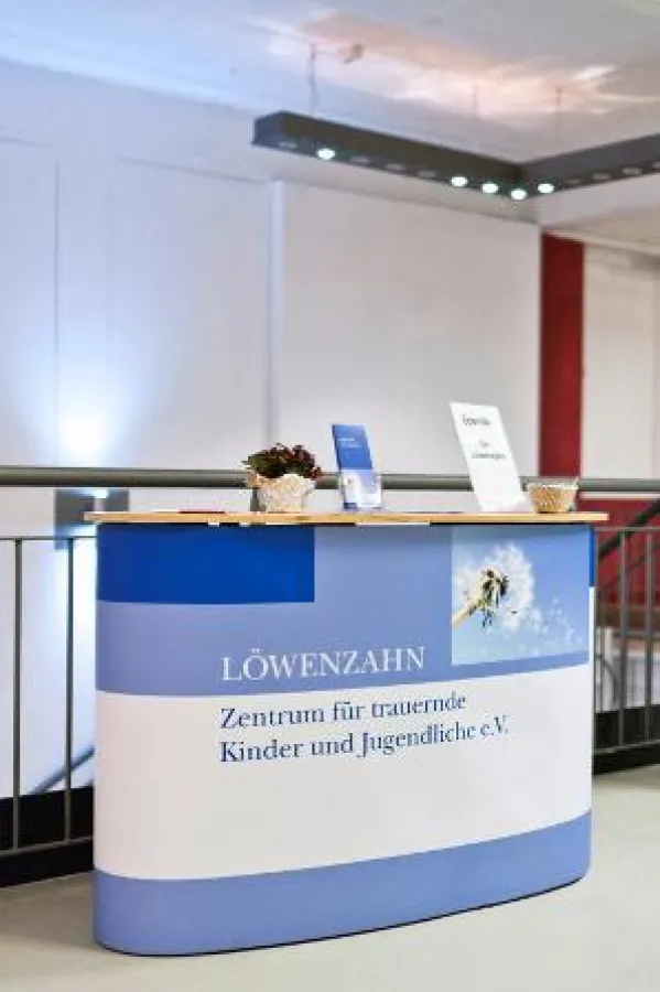 Promotiontheke des Löwenzahn Zentrums bei der Veranstaltung 
