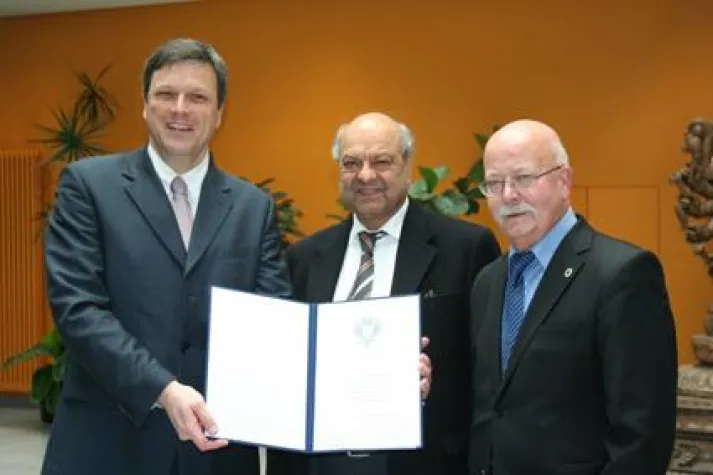 Bild: Jubiläum - 25 Jahre I.S.S.