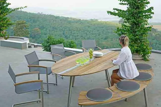 Bild: ZEBRA Kollektion 2018 Hochwertige Gartentische multifunktional und zeitlos