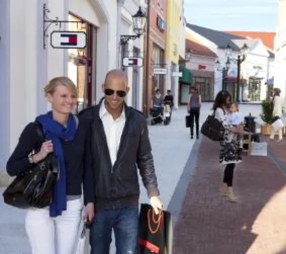 Bild: Designer Outlet Berlin – Die neuen Herbststyles wecken Shoppingfreude