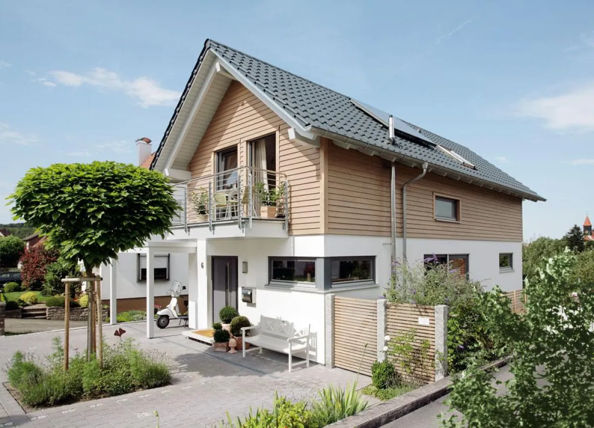 Geld sparen beim Hausbau: Auch auf kleinem Grundstück lassen sich komfortable Wohnträume verwirklichen. Foto: Schwörer Haus KG