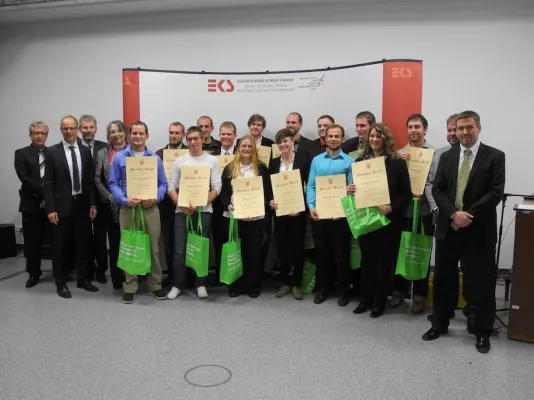 14 Gärtnermeister “original aus Hanau” an der Eugen-Kaiser-Schule feierlich verabschiedet Bild: 14 Gärtnermeister “original aus Hanau” an der Eugen-Kaiser-Schule feierlich verabschiedet