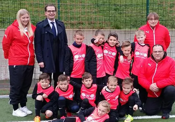 GWG sponsert Kindertrikots Bild: GWG sponsert Kindertrikots