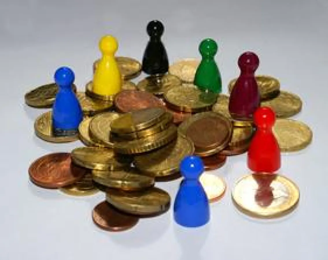 Aufwandsentschädigung schon bezahlt, Satzung noch nicht geändert? Gemeinnützigkeit bleibt trotzdem erhalten. (Foto © hofschlaeger/Pixelio www.pixelio.de)