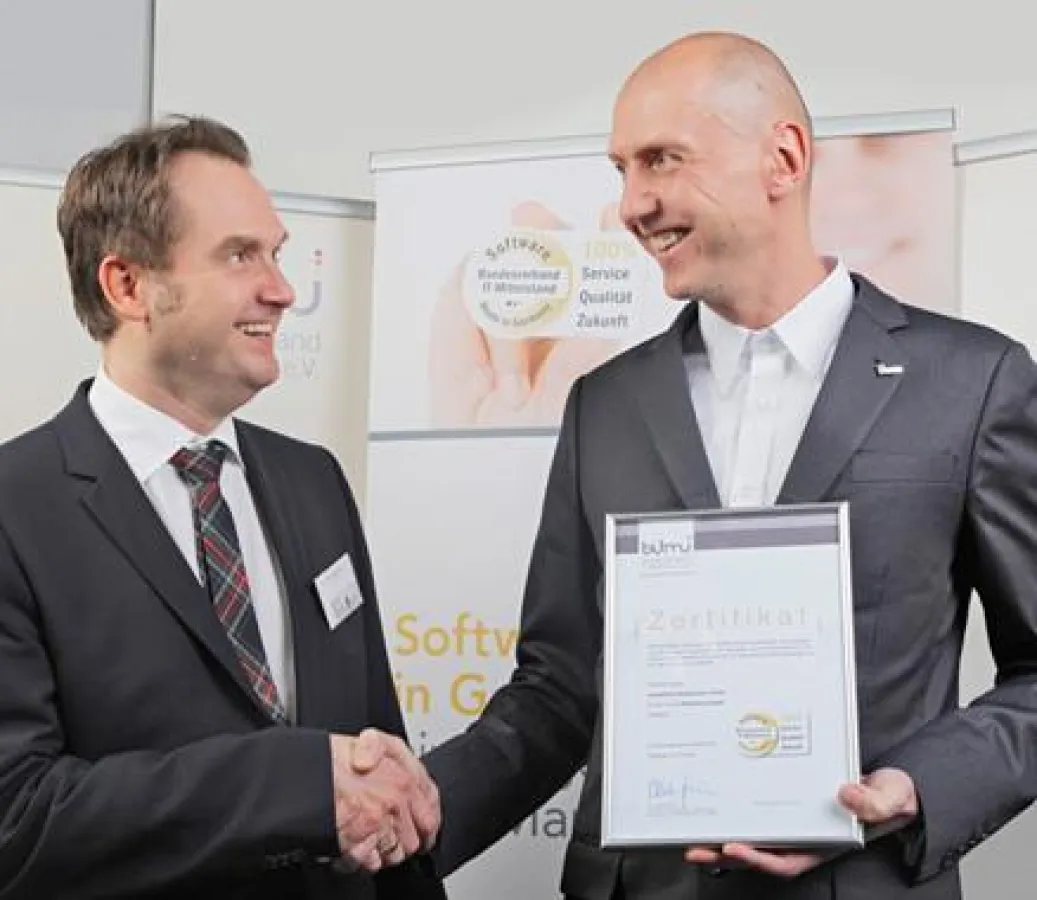 Jan Schubert nimmt Auszeichnung Software made in Germany entgegen