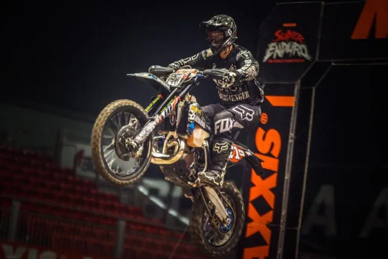 Bild: Kevin Gallas: Dritter Grand Prix Sieg in Folge und 4 Punkte vor WM-Titel