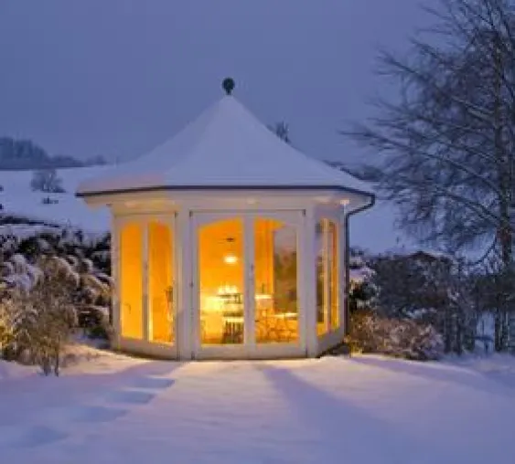 Bild: Individuelle Gartenpavillons von Blockhausbau Hummel sind Ganzjahresoasen
