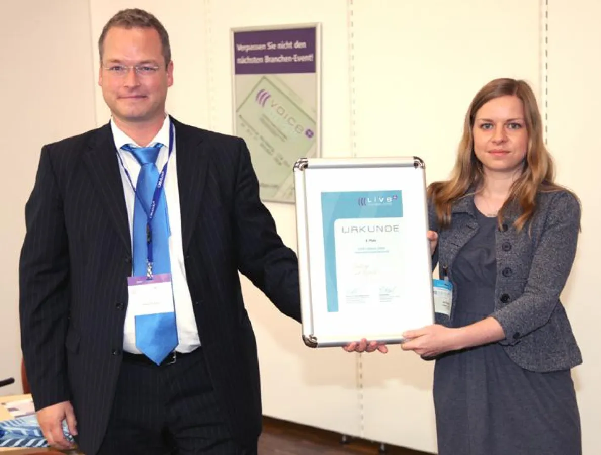 Mit 'ELVIS' konnte CreaLog sowohl die Fachjury als auch das Publikum beim Finale des Live Contest begeistern. Den begehrten Preis nahmen Projektleiterin Anne Schilling und Marketingleiter Jürgen Walth