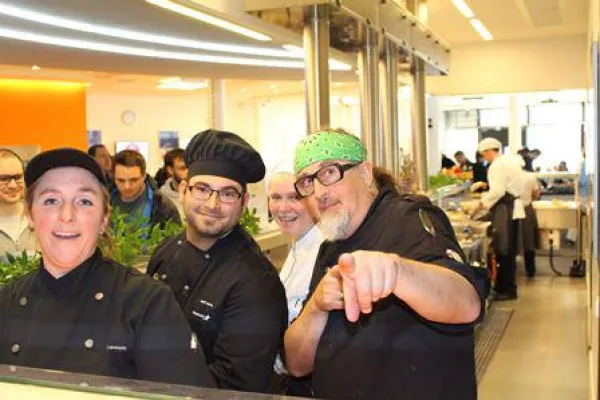 Bild: Zehn Jahre Aramark und Roche: Mit einer kulinarischen Aktionswoche wurde Jubiläum gefeiert