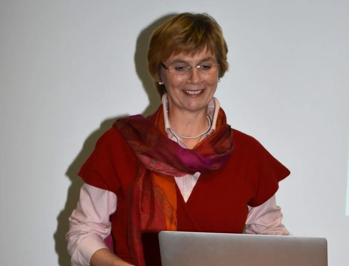 Frau Prof. Dr. Monika Rausch