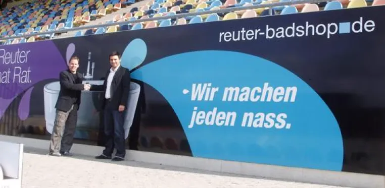 Bild: Reuter Badshop und WARSTEINER HockeyPark sind Partner