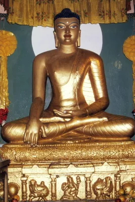 Bild: Grundlage zum Meditieren: Buddhismus lernen – von allen Orten der Welt