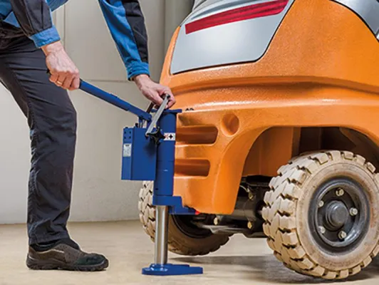 Bild: Innovativer 5 t Hydraulikheber „Made in Germany“